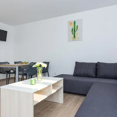 아파트 Kiara 푸나트